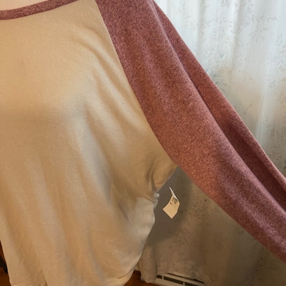 NWT Old Navy super soft l/s shirt - Picture 2 of 3